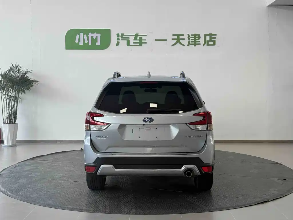 Subaru Forester 2020 — фото 6