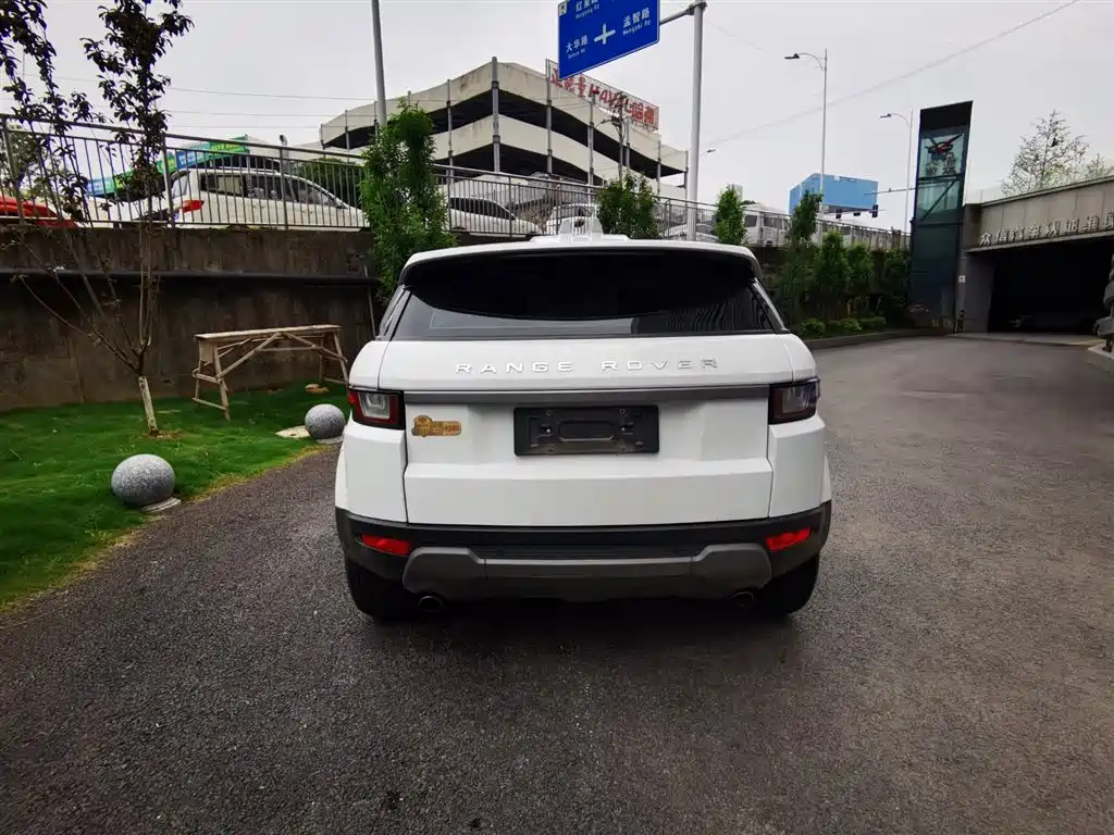 Land Rover Evoque 2019 — фото 7