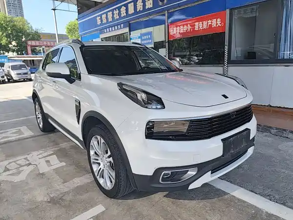 Lynk & Co 01 2019