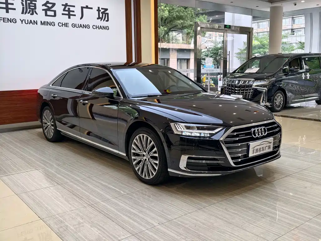 Audi A8 2021 — фото 3