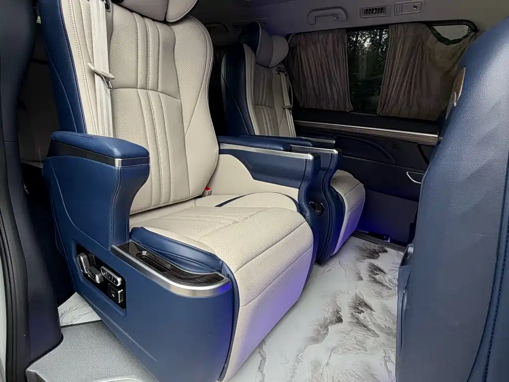 GAC Motor Trumpchi M8 2024 — фото 15