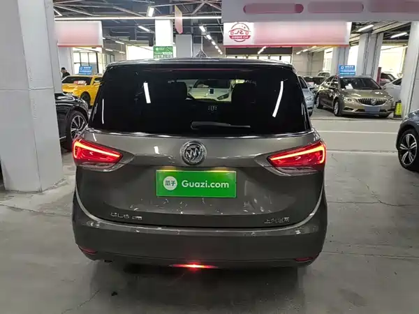 Buick GL6 2019