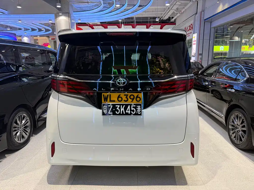 Toyota Alphard 2025 — фото 26
