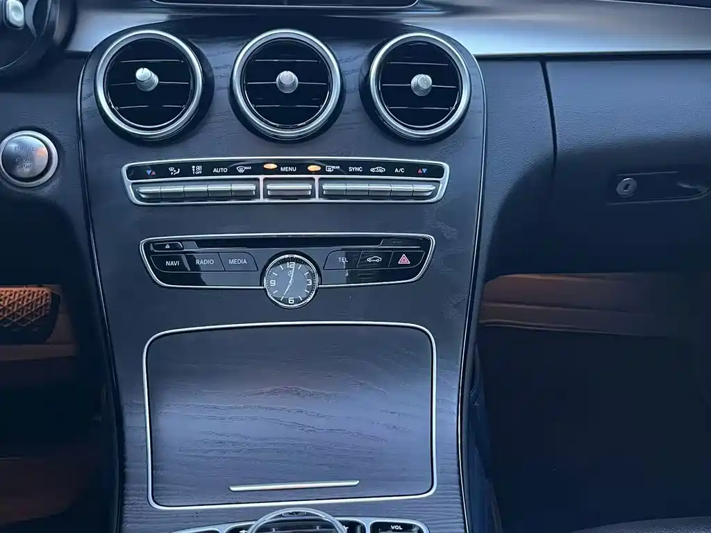Mercedes-Benz C-Class 2019 — фото 23