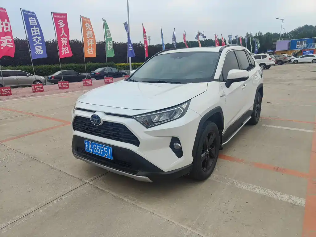 Toyota RAV4 2021