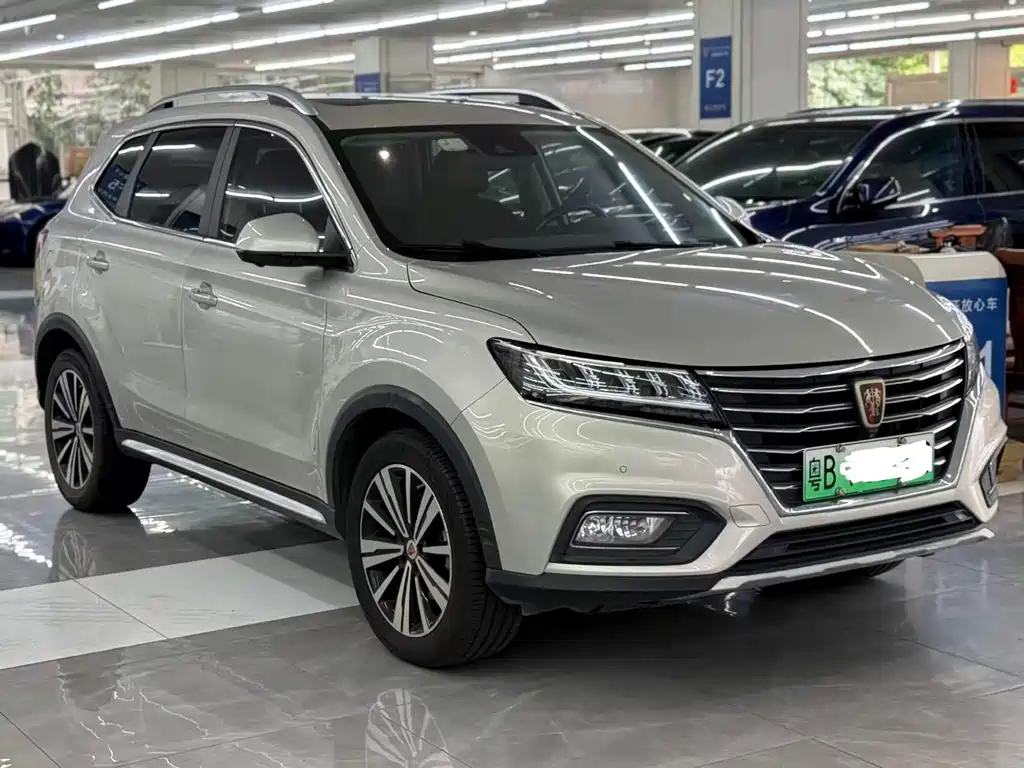 Roewe RX5 New Energy 2017 — фото 3