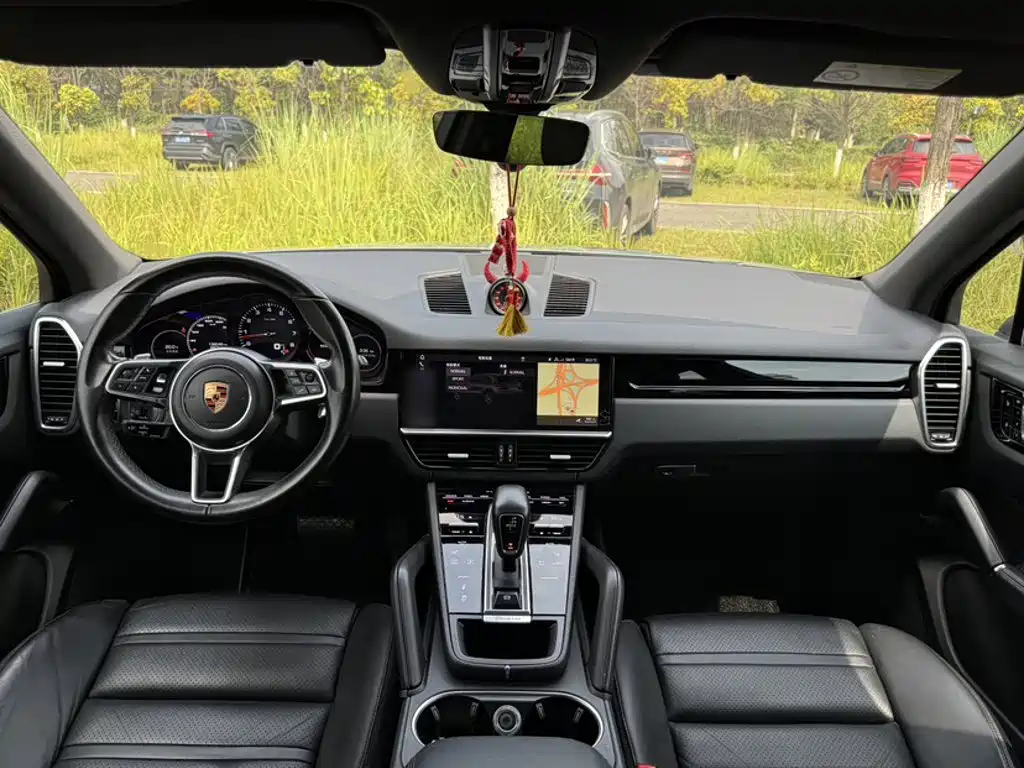 Porsche Cayenne 2018 — фото 15