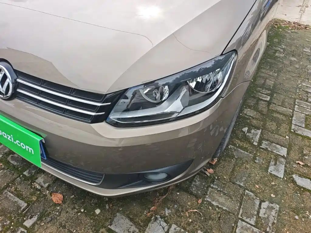 Volkswagen Touran 2015 — фото 24