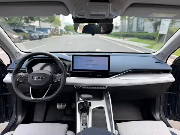 Geely Xingrui 2022