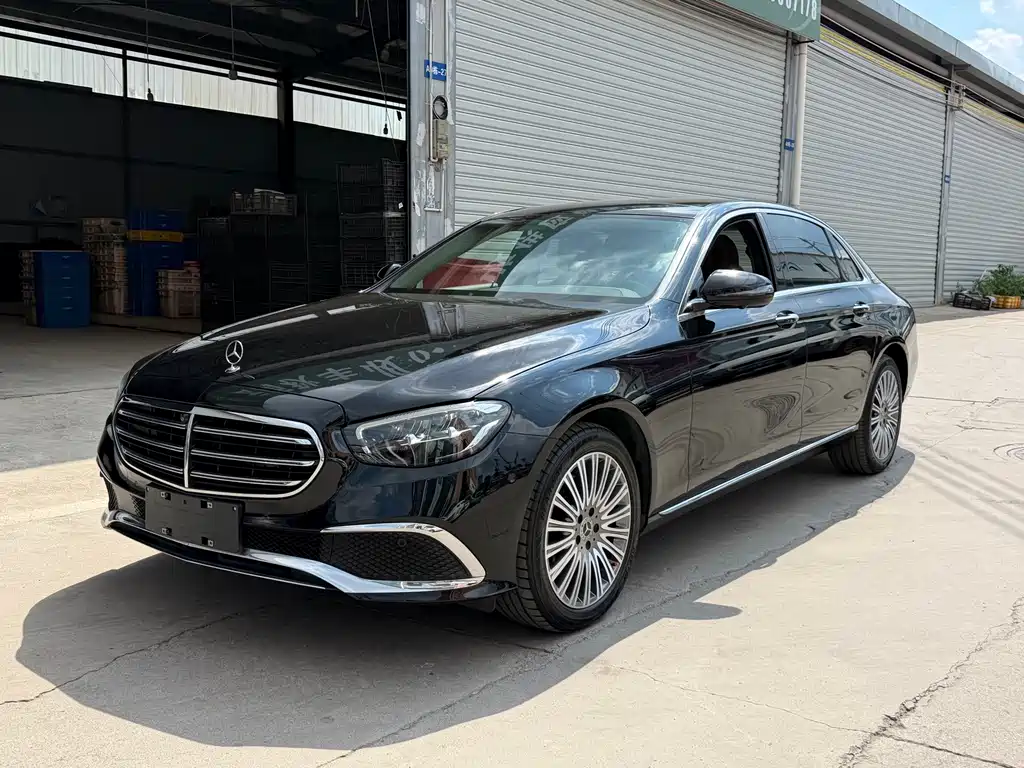 Mercedes-Benz E-Class 2022 — фото 1