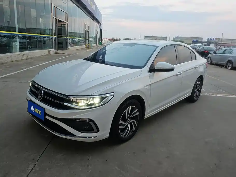 Volkswagen Bora 2023