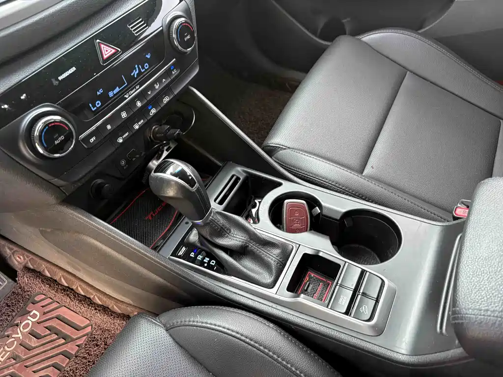 Hyundai Tucson 2016 — фото 12