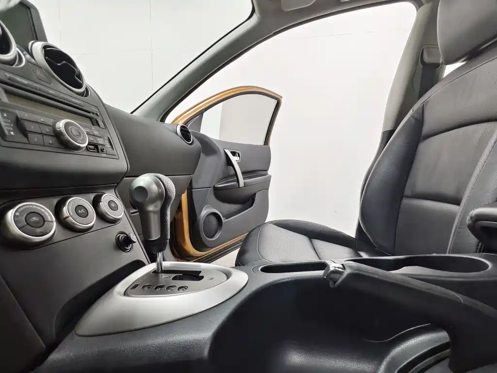 Nissan Qashqai 2012 — фото 12