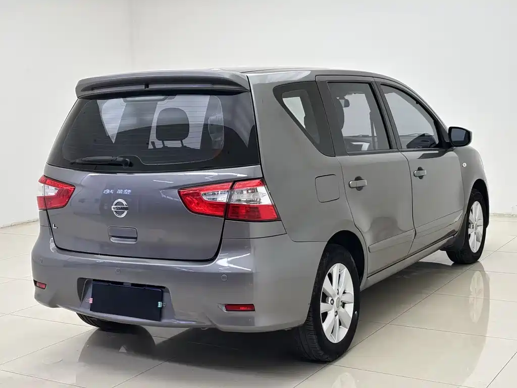 Nissan Livina 2015 — фото 5