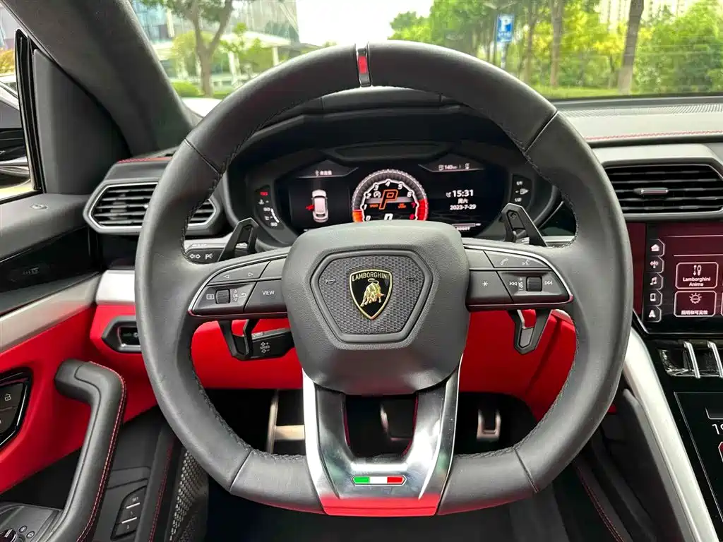 Lamborghini Urus 2021