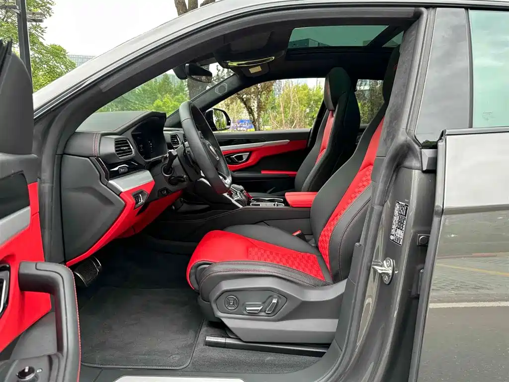 Lamborghini Urus 2021 — фото 10