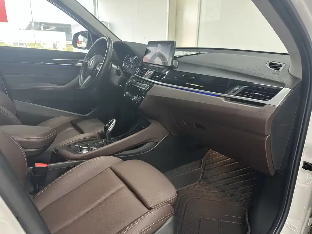 BMW X1 2022 — фото 13
