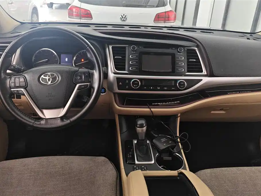 Toyota Highlander 2016 — фото 12