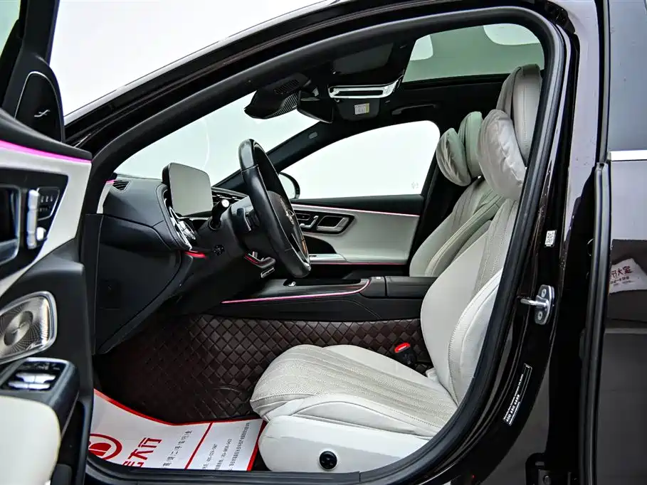 Mercedes-Benz E-Class 2024 — фото 12