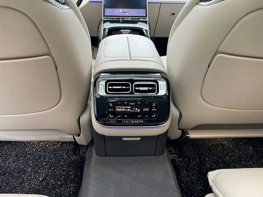 Mercedes-Benz Maybach S-Class 2024 — фото 16