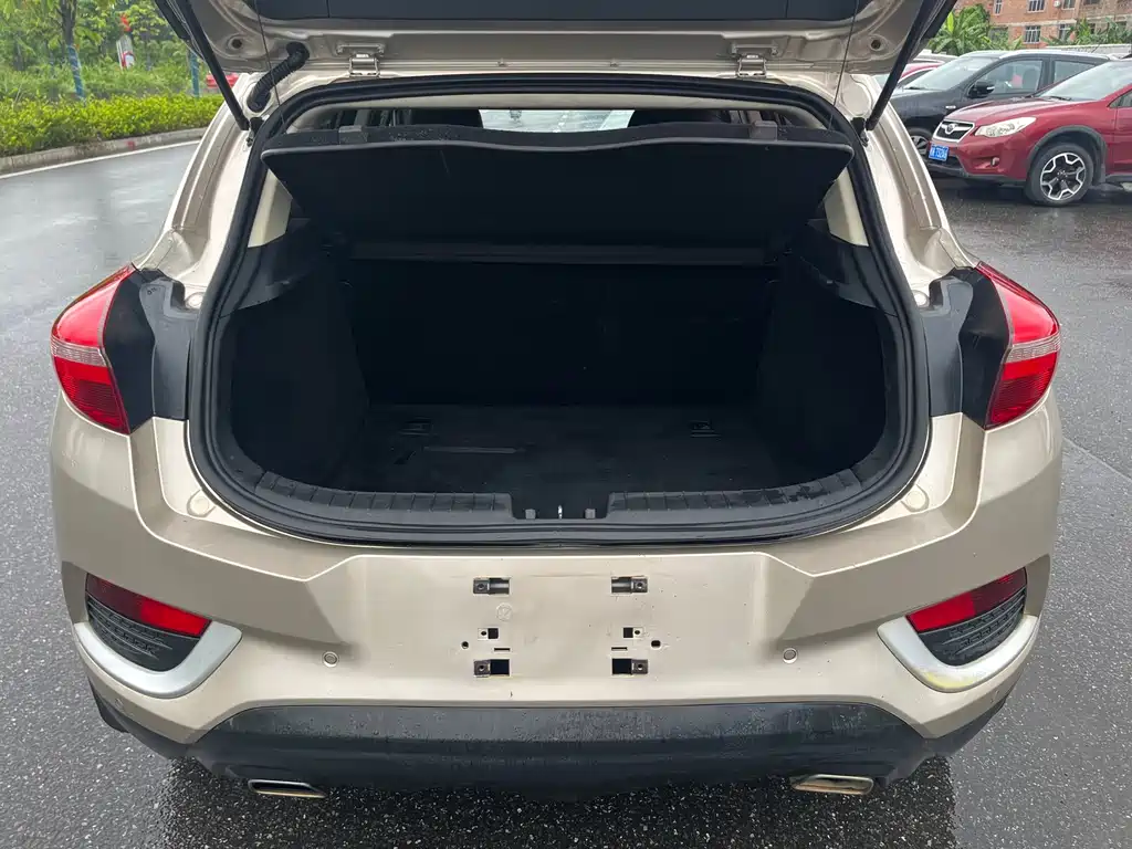 Geely Emgrand GS 2018