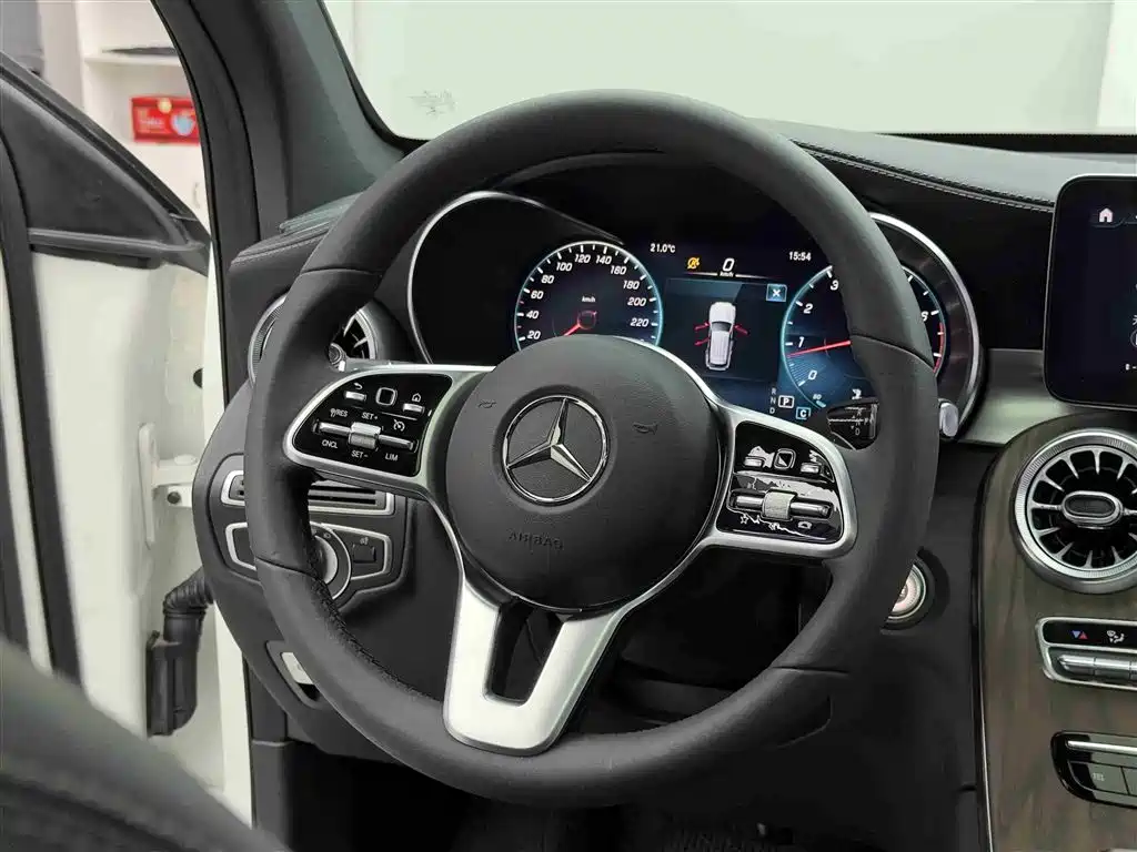 Mercedes-Benz GLC 2022 — фото 12