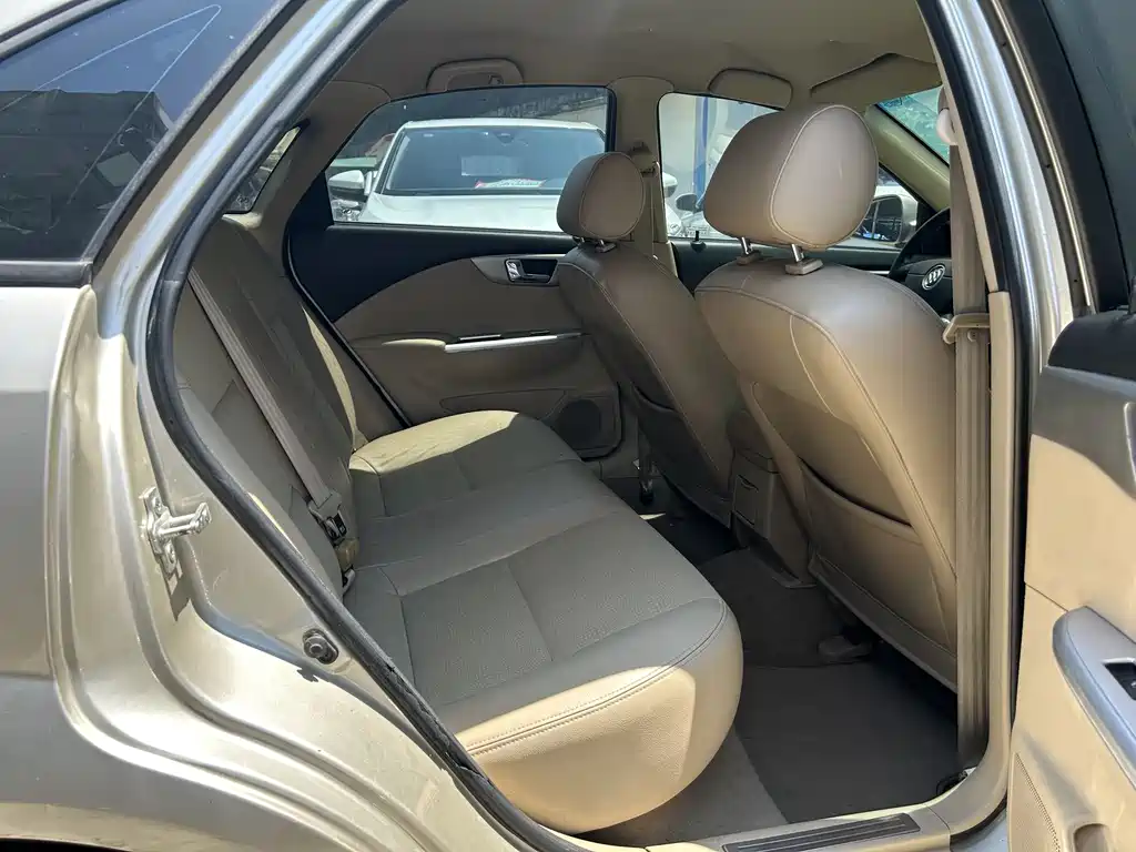 Buick Excelle 2013