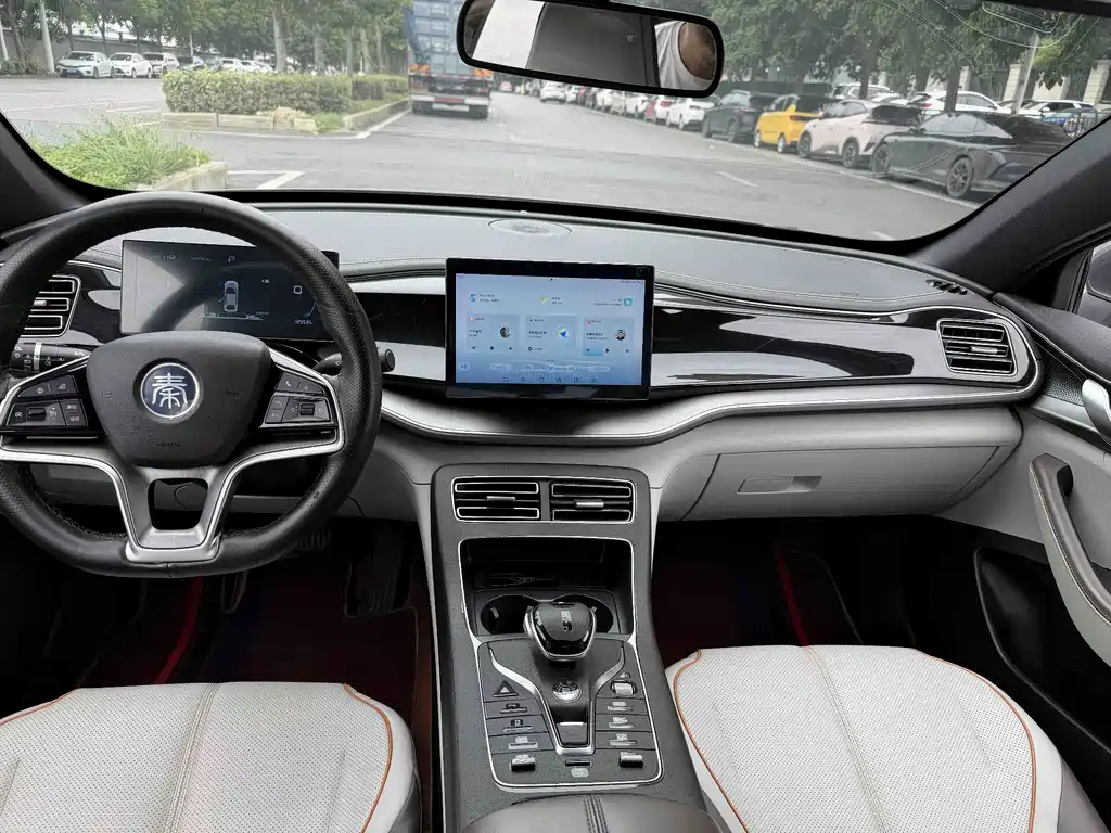 BYD Qin PLUS 2023 — фото 4