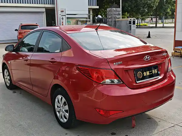 Hyundai Accent 2014