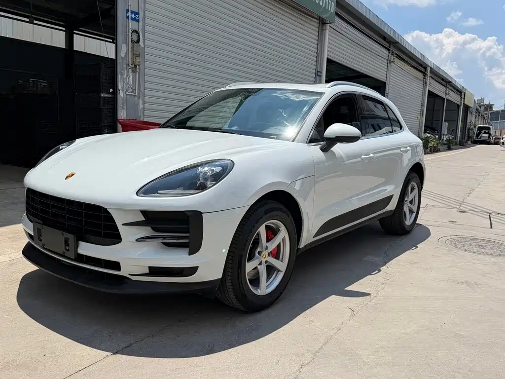 Porsche Macan 2019 — фото 1