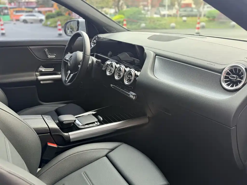Mercedes-Benz GLA 2021 — фото 11