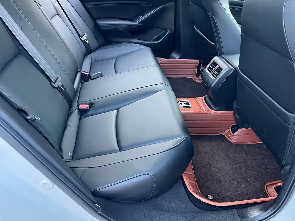 Honda Accord 2019 — фото 11