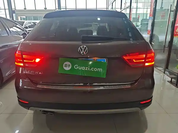Volkswagen Cross Lavida 2015