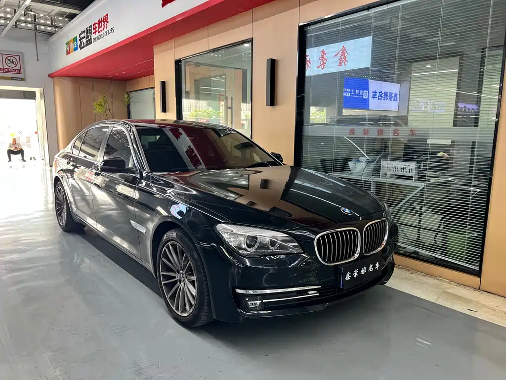 BMW 7 Series 2015 — фото 3
