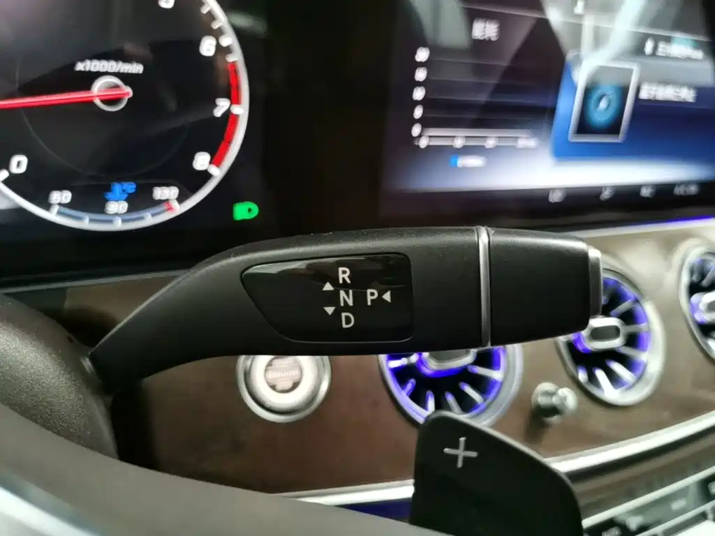 Mercedes-Benz E-Class 2019 — фото 14