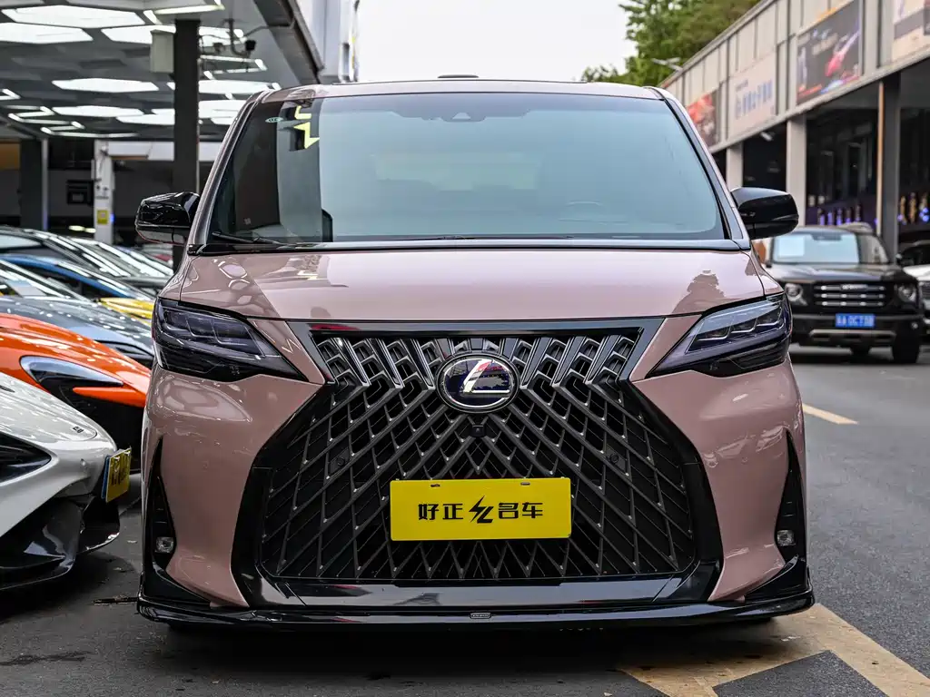 Lexus LM 2020 — фото 4