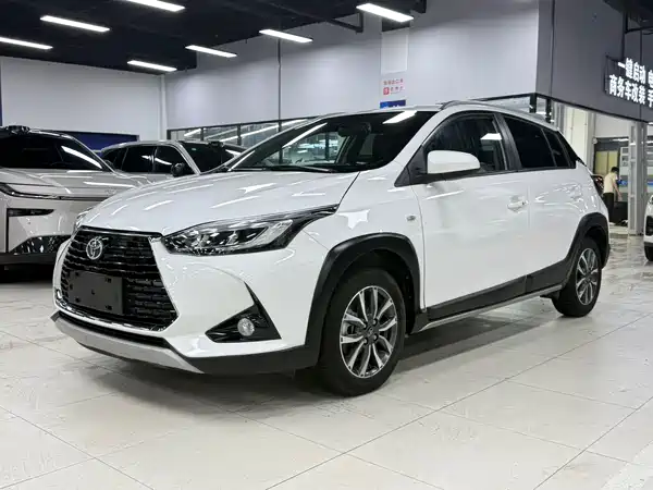 Toyota Yaris L 2022