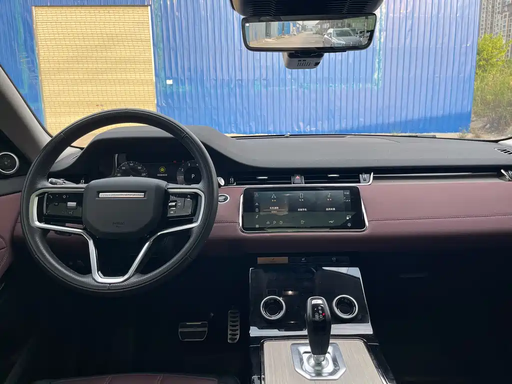 Land Rover Evoque 2023 — фото 8