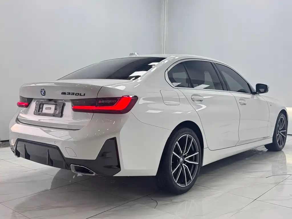 BMW 3 Series 2023