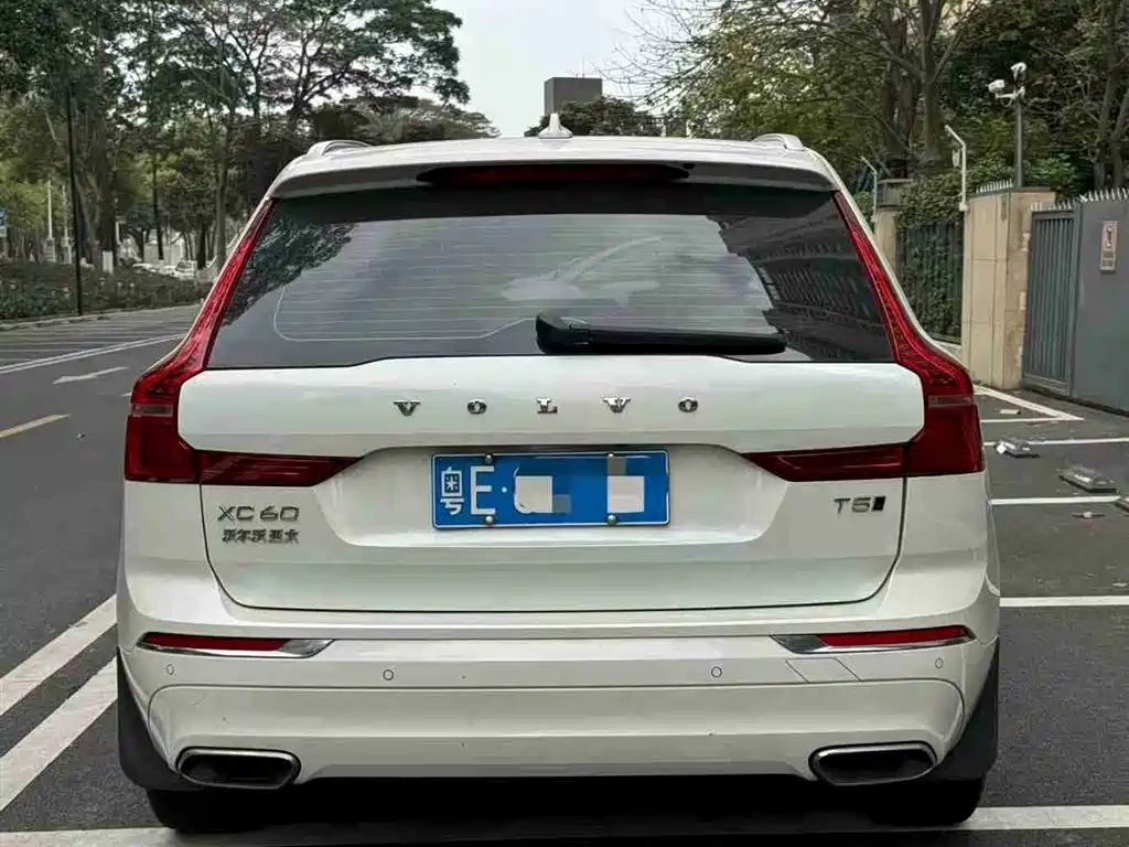 Volvo XC60 2020 — фото 5