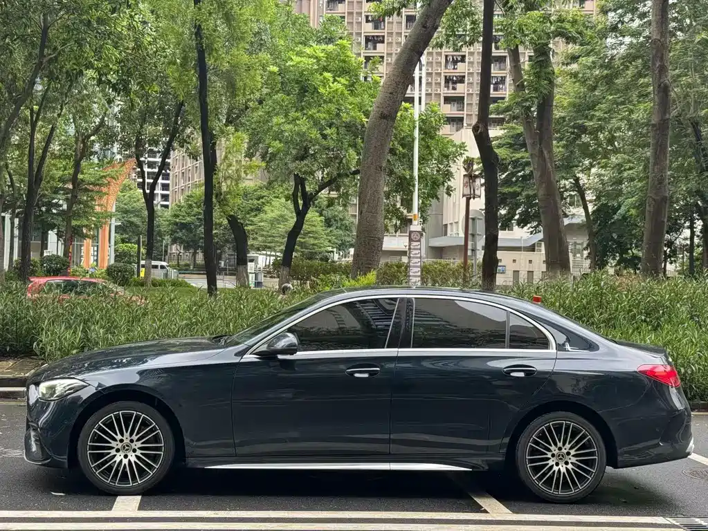 Mercedes-Benz C-Class 2022