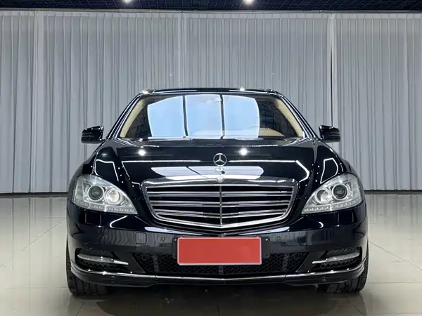 Mercedes-Benz S-Class 2012