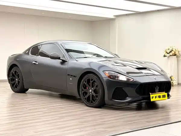 Maserati Granturismo 2012