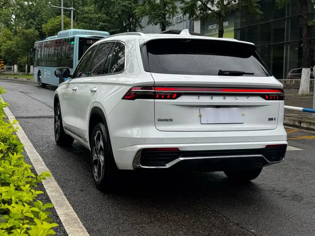 Geely Xingyue L 2022 — фото 22