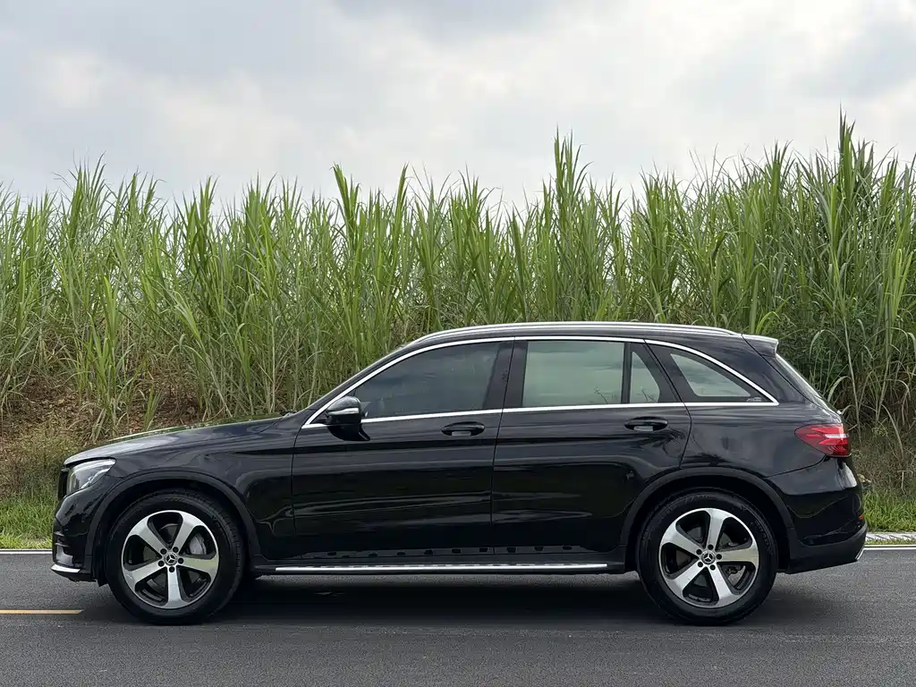 Mercedes-Benz GLC 2018 — фото 10