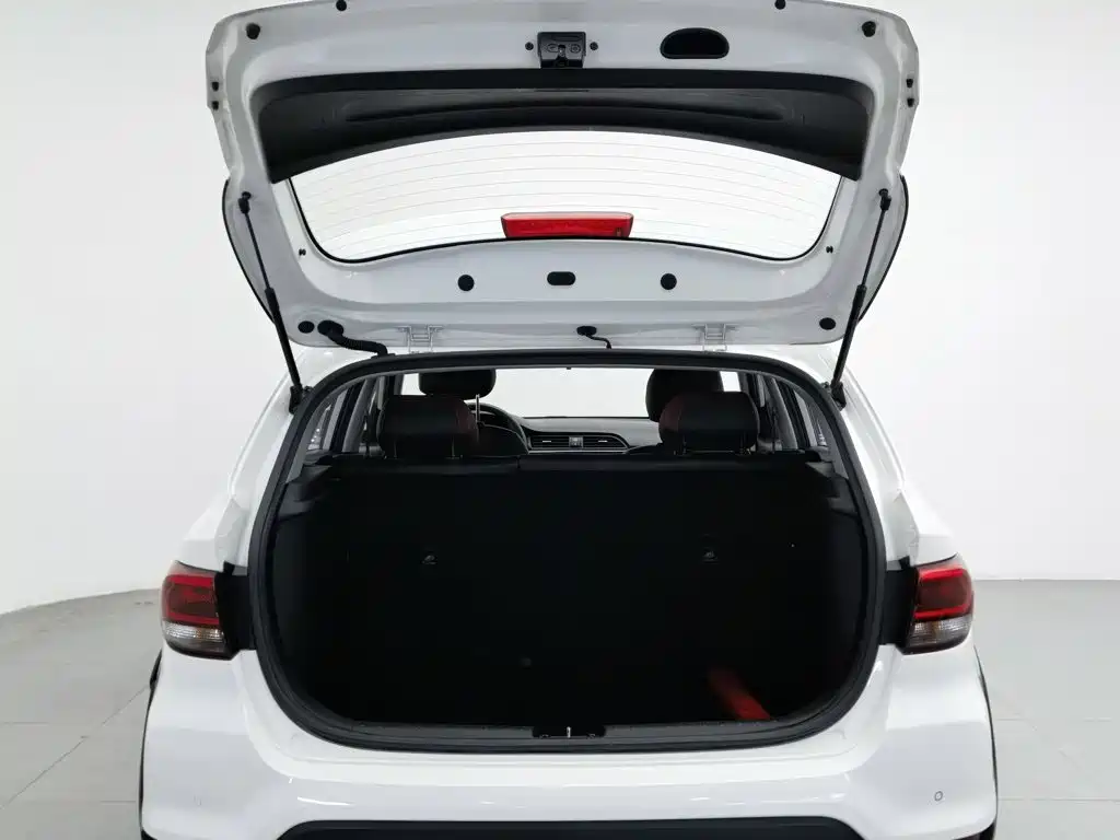 Kia KX Cross 2018 — фото 16