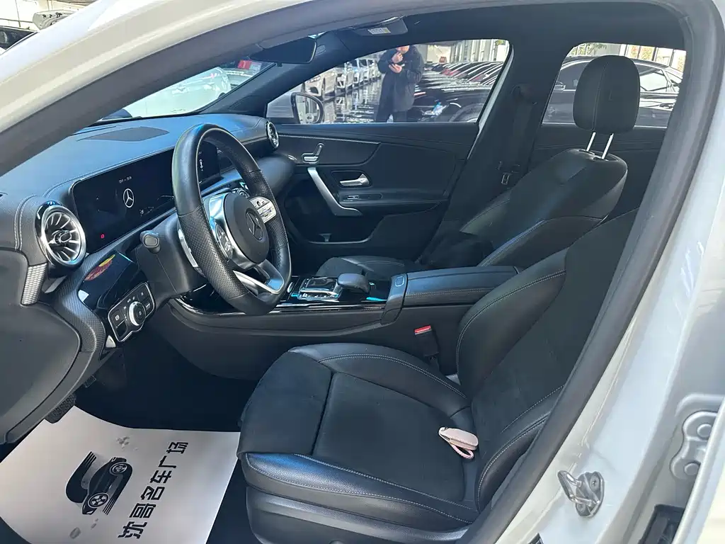 Mercedes-Benz A-Class 2021 — фото 4