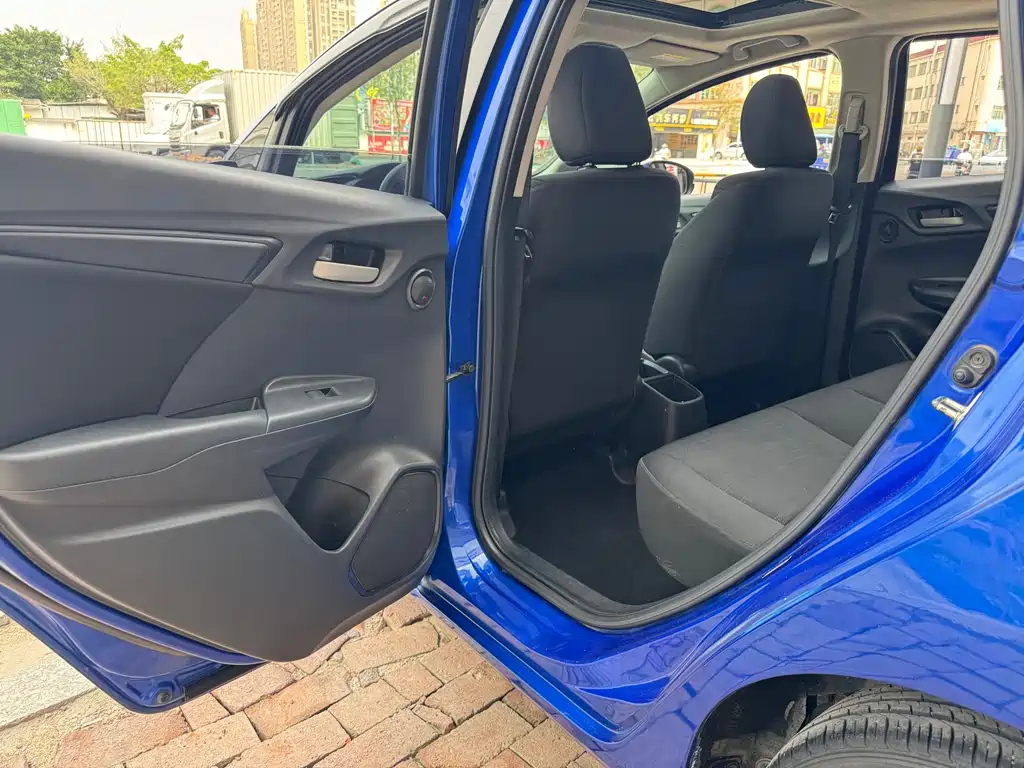 Honda Fit 2018 — фото 14