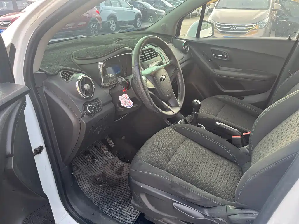 Chevrolet Trax 2015 — фото 11