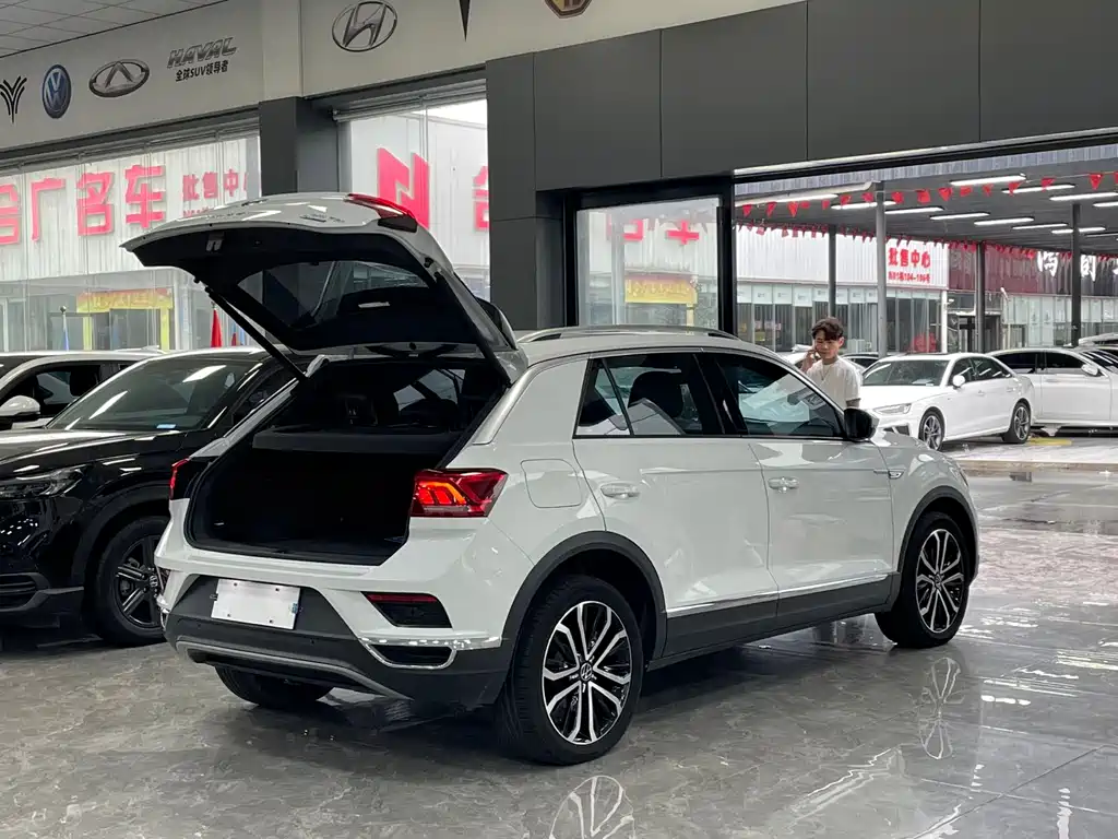 Volkswagen T-Roc 2022 — фото 16